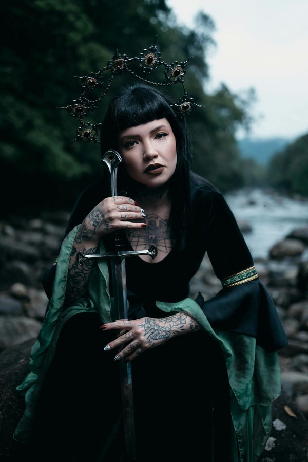 Gothic bekleidungsgeschäft: einzigartige mode für deinen stil